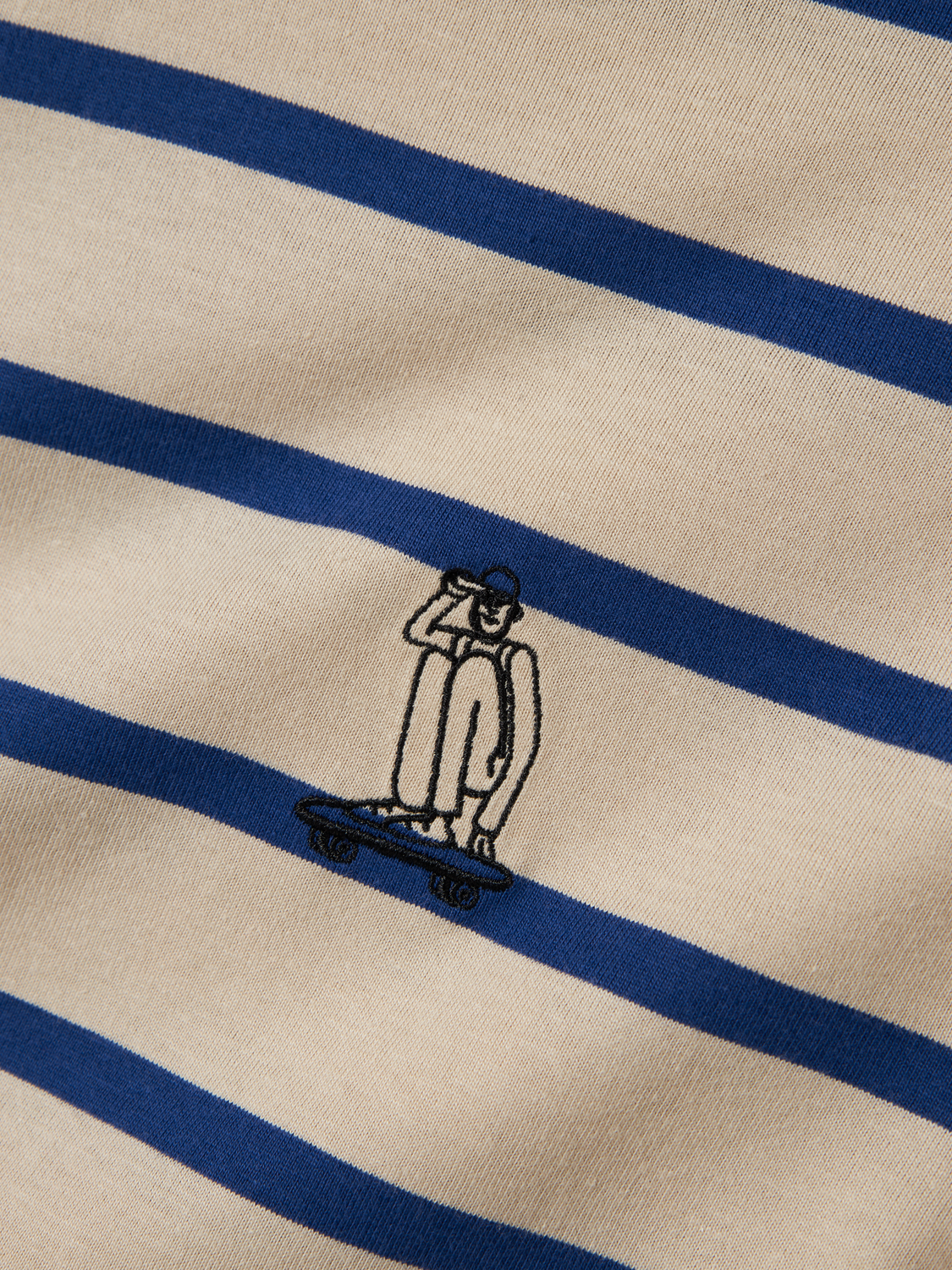 model_shot-front_full